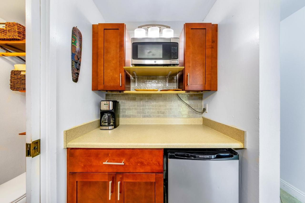 Downtown Hawaiian Paradise Condo With Hot Tub, Pool & Beach - Kona Islander Inn Kailua-Kona Eksteriør billede