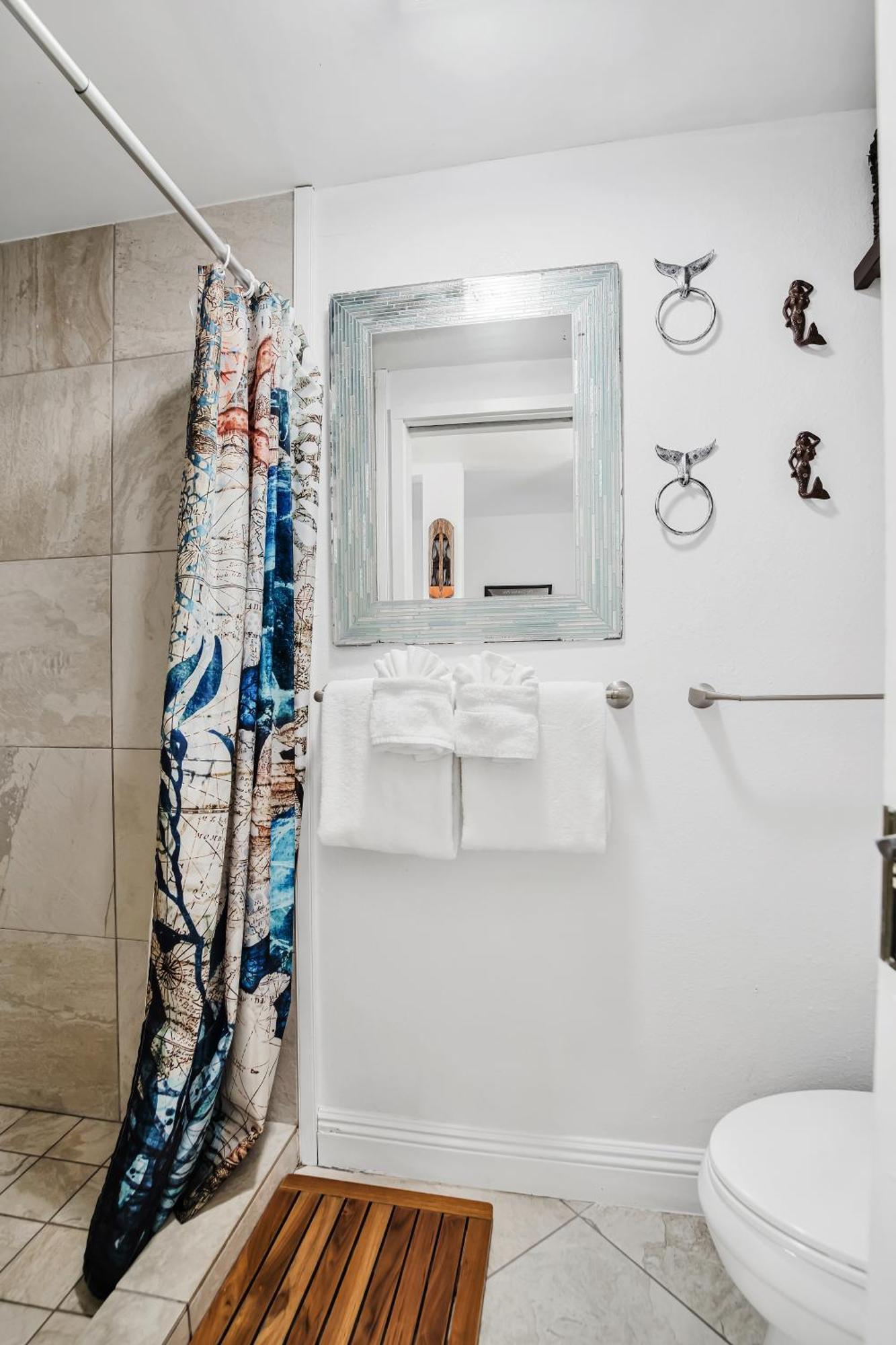 Downtown Hawaiian Paradise Condo With Hot Tub, Pool & Beach - Kona Islander Inn Kailua-Kona Eksteriør billede